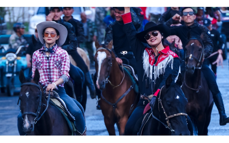 北屯市185团巡游