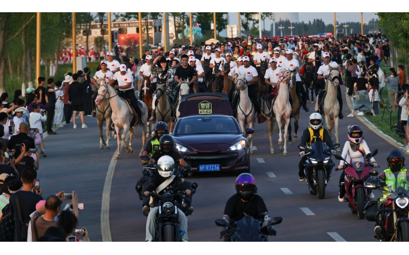 伊犁州察布查尔县巡游