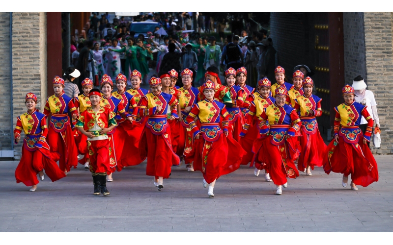 伊犁州察布查尔县巡游